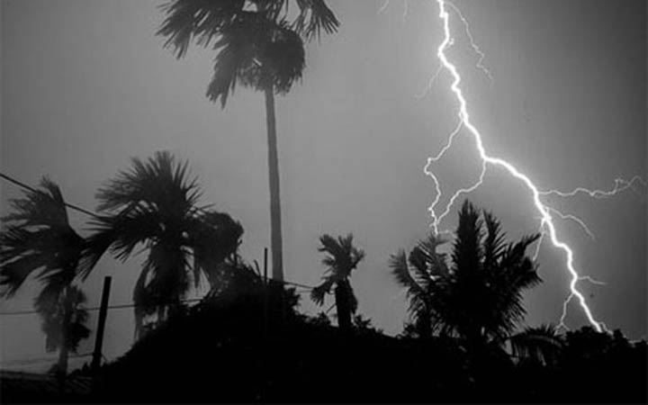 বজ্রসহ বৃষ্টি নিয়ে আবহাওয়া অফিসের বার্তা